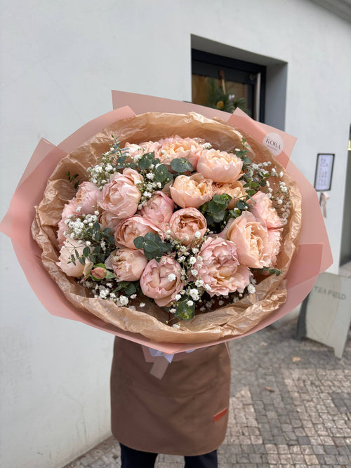 Bouqet Roses Julietta and Eucalyptus